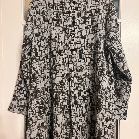 Habitat Women's Textured Fun Button Down High Low Shirt Collar Multi Grey Small - Picture 3 of 8